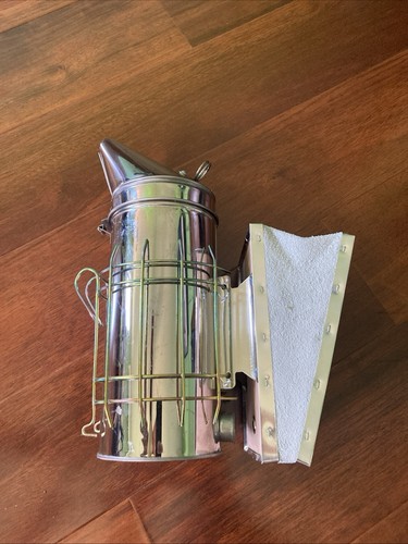 Bee hive smoker keeper - hive,